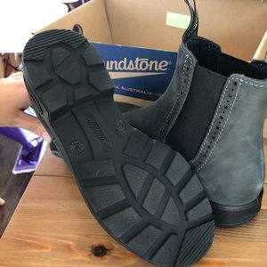 NWT Blundstone Women 1351 Rustic Black